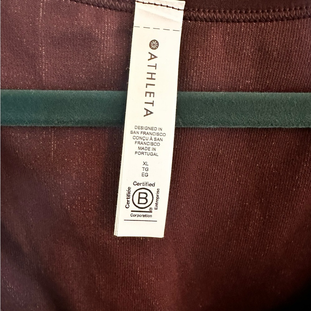 NWT Aurora Seamless Shine Tank​ - Picture 4 of 5
